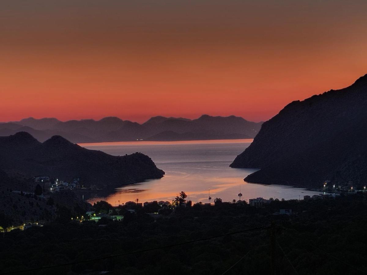 Symi Sunshine Apartment Luaran gambar