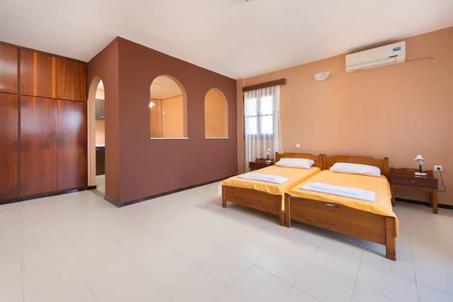 Symi Sunshine Apartment Luaran gambar