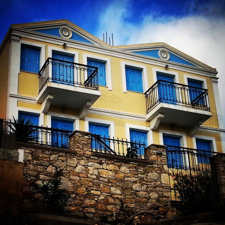 Symi Sunshine Apartment Luaran gambar